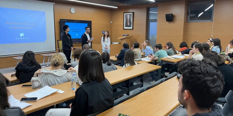 Demir Karpat Polat ve Buket Özbay İletişim Fakültesi’ne Konuk Oldu