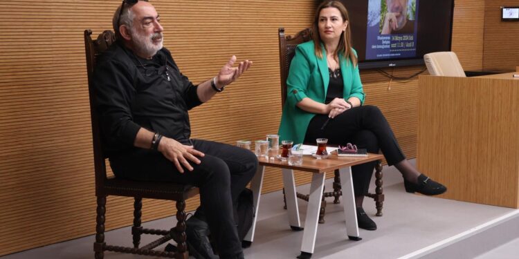 Muhabirlikten Köşe Yazarlığına Ulaşan Süreç: Umur Talu