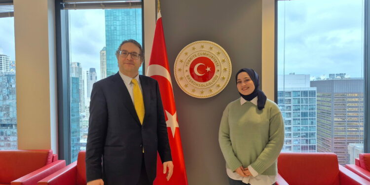 Binlerce Kilometre Uzakta Türkiye