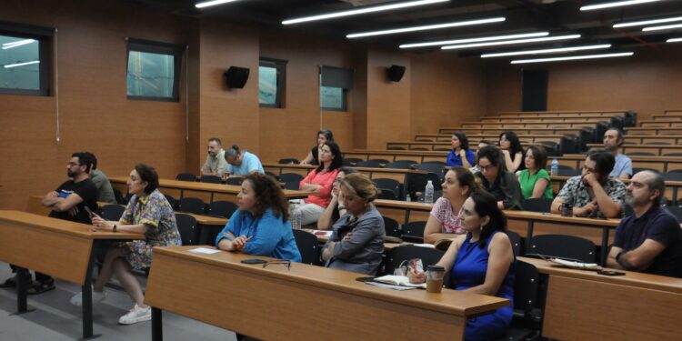 İstanbul Üniversitesi İletişim Fakültesi’nde Erasmus+ ve Ufuk Avrupa Projeleri Bilgilendirme Toplantısı Gerçekleştirildi