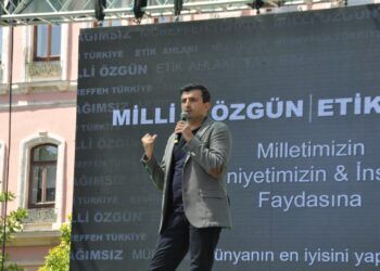 ”Yazılımcı Tarafım Annemden Geliyor”