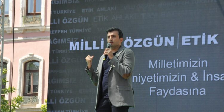 ”Yazılımcı Tarafım Annemden Geliyor”