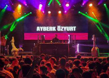 DJ Ayberk Özyurt: “DJ’lik Sadece Müzik Değil, Bir Bağ Kurma Sanatı”