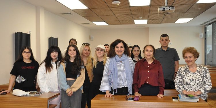 “Dergi Medyası” Dersine Aslı Didari ve Ayşe Dural Konuk Oldu