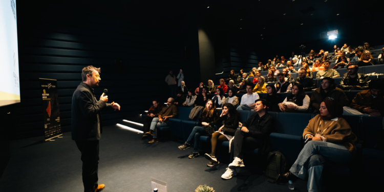 Çağdaş Onur Öztürk’ten Oyunculuk Atölyesi