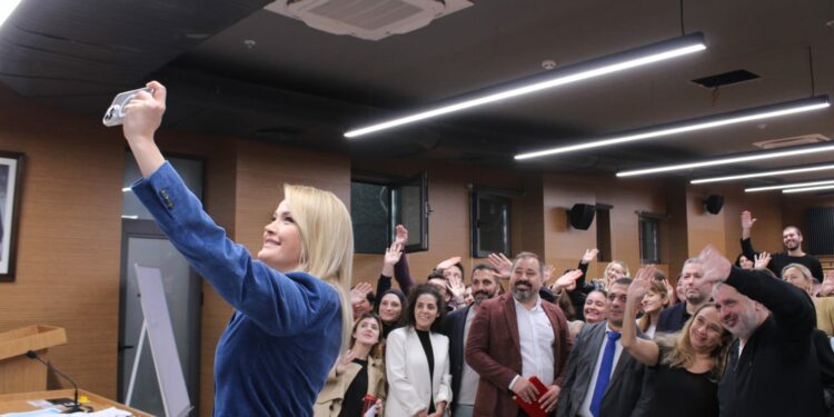 Deneyimli Gazeteciler Yazım Teknikleri Dersine Konuk Oldu