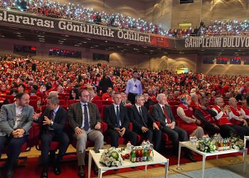 4. Kırmızı Yelek Uluslararası Gönüllülük Ödülleri Sahiplerini Buldu