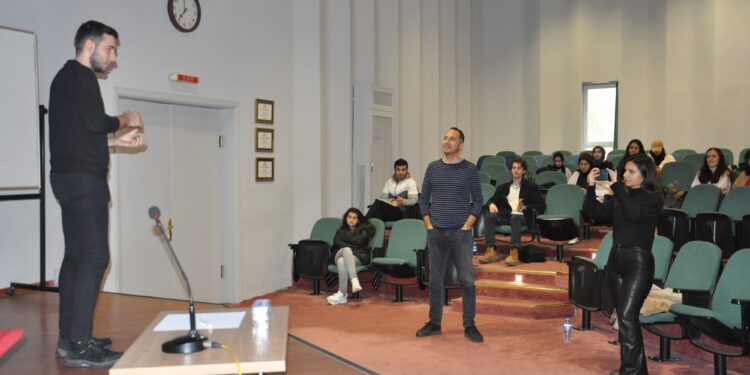 NTV Muhabiri Yağız Şenkal: “Televizyon haberciliği boyut değiştiriyor”