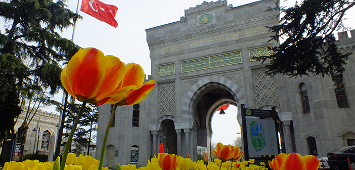 Merkez Kampüs’te Lale Zamanı