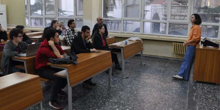 Belgesel Sinema Atölyesi Devam Ediyor