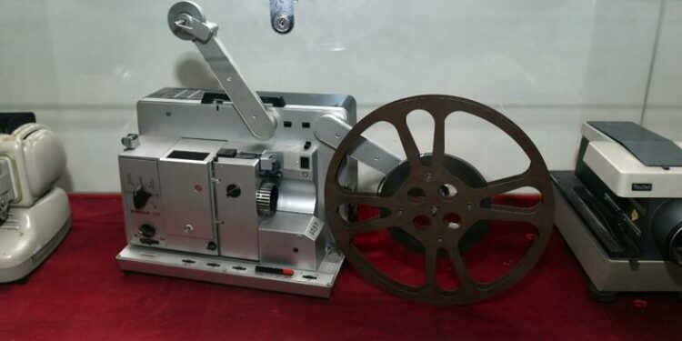 Kitle İletişim Araçlarının Tarihsel Serüveni İÜ Rektörlüğü’nde Sergilenecek