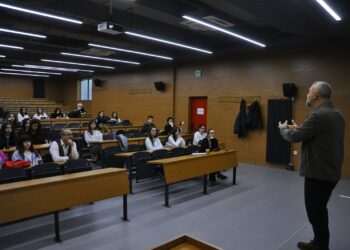 Öge Demirkan İletişim Fakültesi Öğrencileriyle Bir Araya Geldi