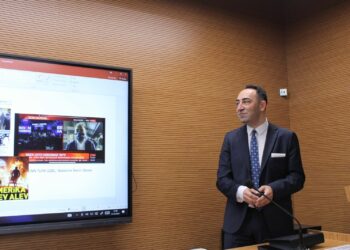 Gazeteci Yazar Ali Çınar İletişim Fakültesi’ne Konuk Oldu