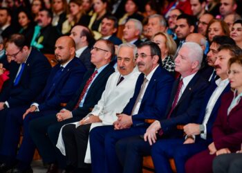 Akademik Açılışta İlk Dersi Cumhurbaşkanı Yardımcısı Verdi