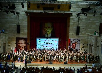 İÜ İletişim Fakültesi 2023-2024 Mezuniyet Töreni Yapıldı