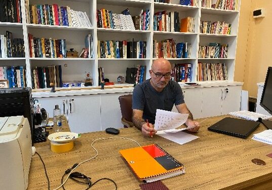 Büyük Patlamaya Alternatif: Kaotik Evren Teorisi