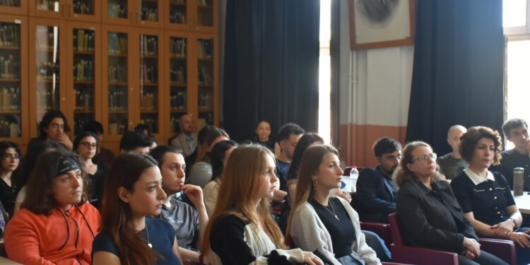 İstanbul Üniversitesinde Olga Tokarczuk Konferansı