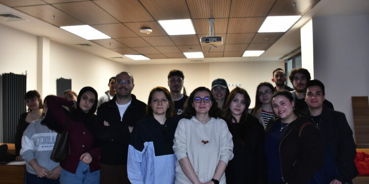 Dijital Dünyada Oyun, Yayın ve Marka