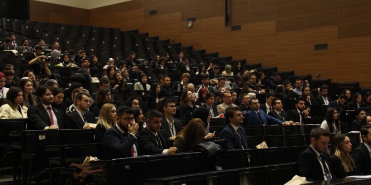 Öğrenciler Birleşmiş Milletler Simülasyonu’nda Buluştu