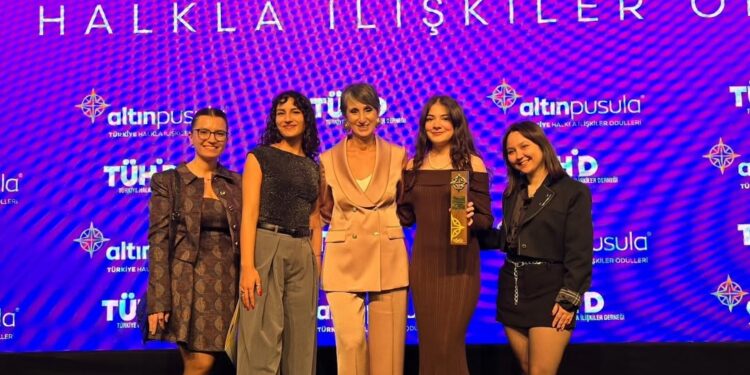 Türkiye Halkla İlişkiler Derneği’nden İstanbul Üniversitesi’ne Ödül