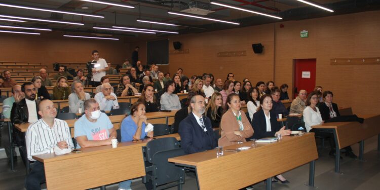 İletişim Fakültesi’ndeki Yenilikler Akademik Kurul Toplantısı’nda Paylaşıldı