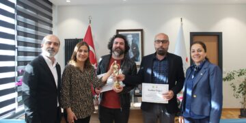 İstanbul Üniversitesi İletişim Fakültesi Altın Portakal Ödülüyle Gururlandı