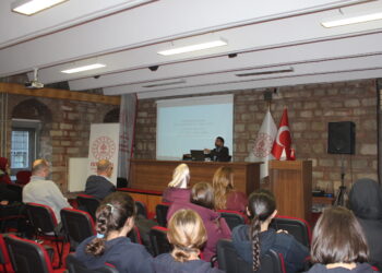 Türkçenin Yolculuğu: Yazıttan Emojiye