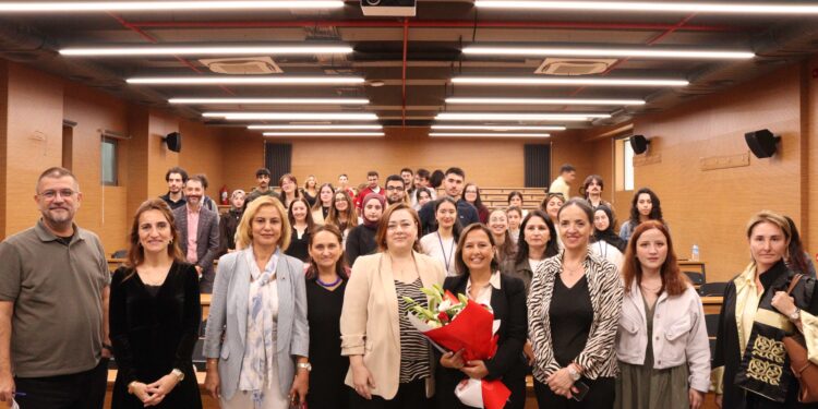 İstanbul Üniversitesi İletişim Fakültesi’nde Ardışık Uyum Günleri Tamamlandı