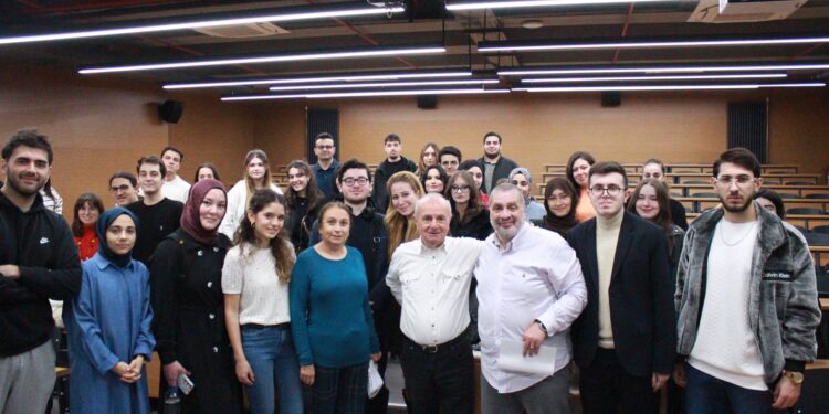 Havaalanı Muhabiri Faik Kaptan: “15 günlüğüne gittiğim havaalanında 40 yıl geçti”