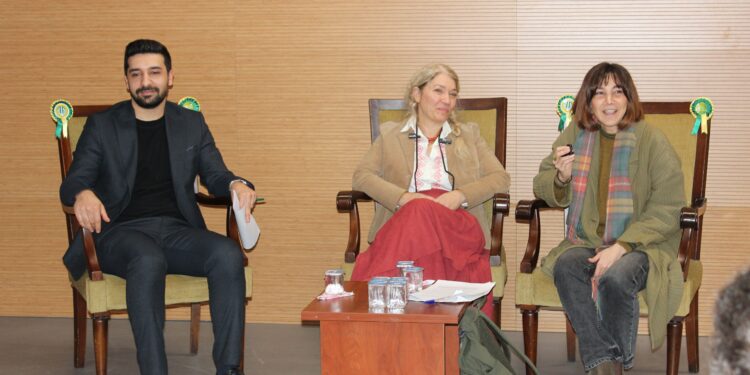 Akademide Yeni Bir Anlatım Biçimi: Video Essay