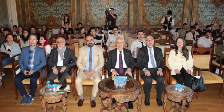 Geleceğe İlk Adım: İstanbul Üniversitesi Kariyer Günleri 