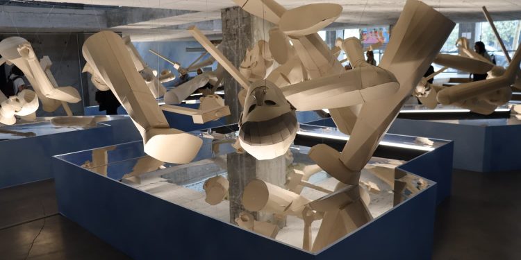 Üç Ayaklı Kedinin İzinde: 18. İstanbul Bienali