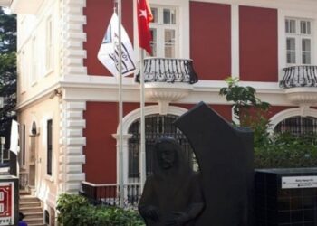 Barış Manço Müzesi Ziyaretçilerini Bekliyor