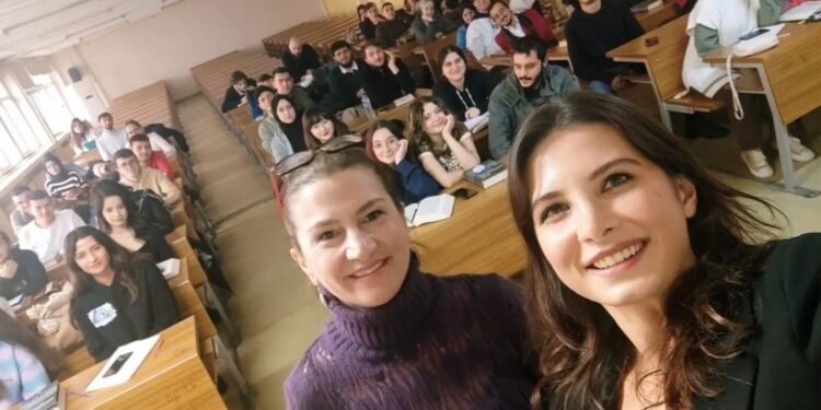 HEYM Ajans’ın Kurucu Ortağı, Gazeteci Yazar Merve Dağlı İletişim Fakültesi’ne Konuk Oldu
