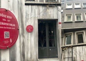 TÜRK EDEBİYATININ ZAMANSIZ KAHRAMANI: OĞUZ ATAY